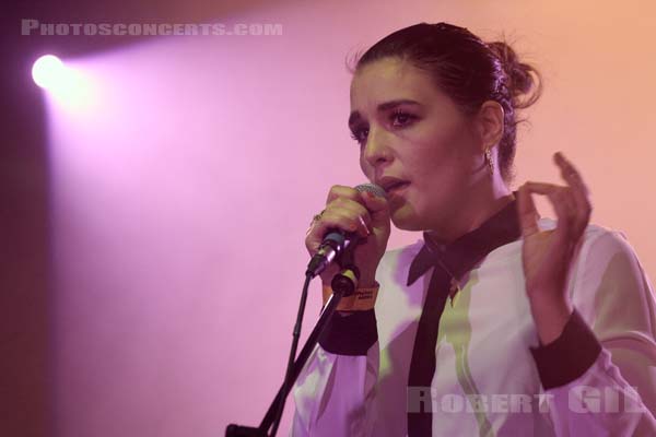 JESSIE WARE - 2012-02-25 - PARIS - Point Ephemere - 